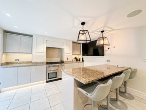 Photo 28- click for photo gallery